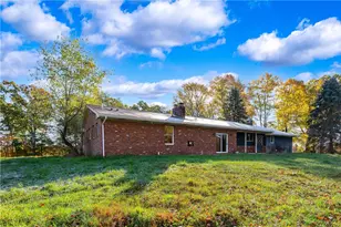 1489 W Sunbury Rd, Clay Township, PA 16061 - Photo 8