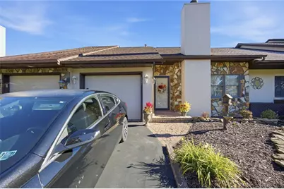 137 Oak Dr, Jefferson Township, PA 16056 - Photo 6