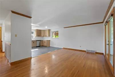 115 Keithwood Dr, Valencia, PA 16059 - Photo 8