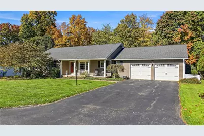 207 W Windridge Road, Hempfield Township, PA 16125 - Photo 2