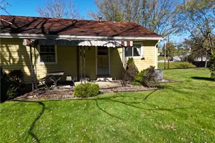 282 Pleasant View Dr, East Franklin Township, PA 16201 - Photo 4