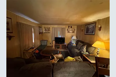 110 Lincoln St, Center Township, PA 15061 - Photo 6