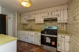 265 Sherwood Dr, Monaca, PA 15061 - Photo 6