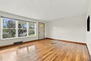 13327 Dean Dr, North Huntingdon, PA 15642 - Photo 6
