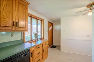 319 Prospect St, Uniontown, PA 15401 - Photo 10