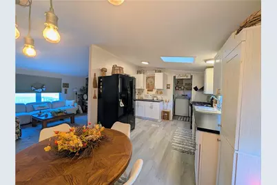 204 Peach Ct, Economy, PA 15143 - Photo 10