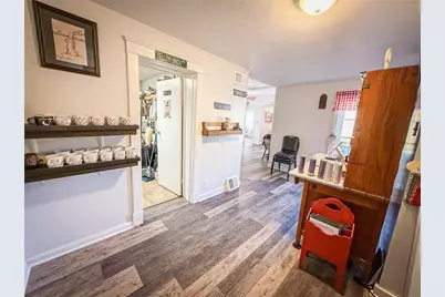 300 Main St, Volant Boro, PA 16156 - Photo 4