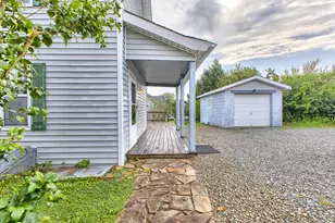912 Sherman Ave, Irwin, PA 15642 - Photo 4