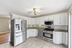 328 Whitney Chase Ln, North Huntingdon, PA 15642 - Photo 14