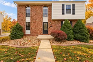 328 Whitney Chase Ln, North Huntingdon, PA 15642 - Photo 2