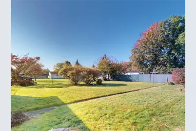 318 Beechwood Ave, Farrell, PA 16121 - Photo 6