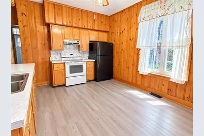 405 Parkway St, Freedom, PA 15042 - Photo 2