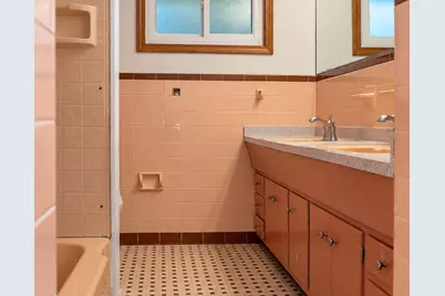 921 Shadycrest Rd, Beechview, PA 15216 - Photo 16