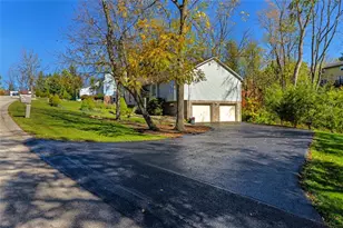 908 Essex Dr, Hempfield Township, PA 15601 - Photo 38