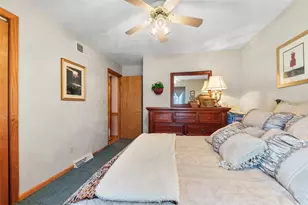 908 Essex Dr, Hempfield Township, PA 15601 - Photo 20