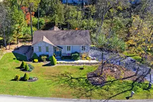 908 Essex Dr, Hempfield Township, PA 15601 - Photo 30