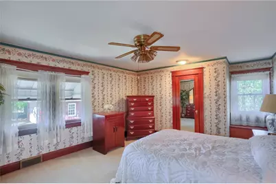 1111 Connoquenessing Ter, Ellwood City, PA 16117 - Photo 38