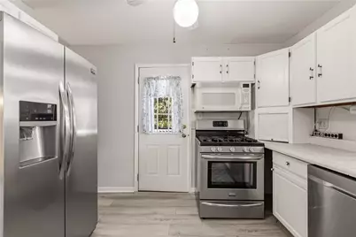 947 Center Ave, Pittsburgh, PA 15229 - Photo 8