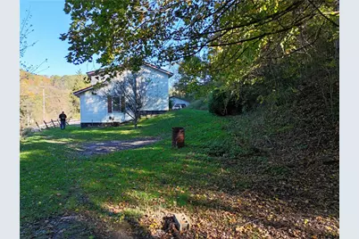 210 Clearfield Pike, Rayburn Township, PA 16201 - Photo 10