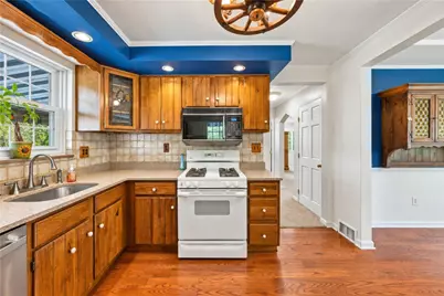 2889 Woodland Cir, Hampton, PA 15101 - Photo 8