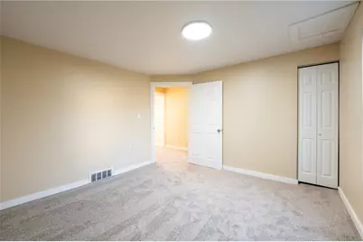 425 W 1st Ave, Derry Boro, PA 15627 - Photo 14