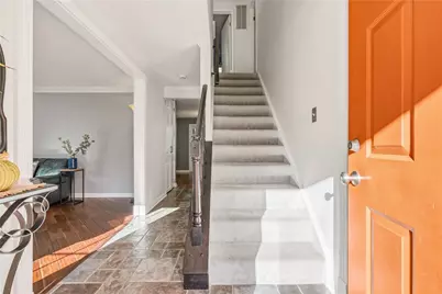 101 Halsey Ct, Pittsburgh, PA 15228 - Photo 2