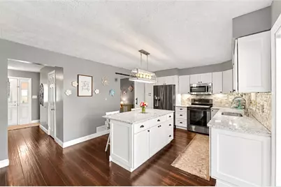 107 Monaco Dr, Cecil, PA 15317 - Photo 10