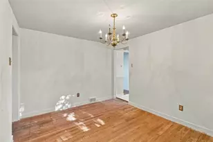 5742 Janet Dr, Bethel Park, PA 15236 - Photo 10