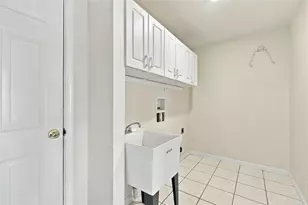 1747 Scarlett Dr, Pittsburgh, PA 15241 - Photo 18