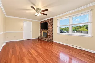 111 Lampliter Ln, Peters Township, PA 15317 - Photo 16