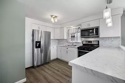 513 W Miller Ave, Munhall, PA 15120 - Photo 14
