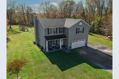 383 Northwestern Dr, Wayne Township, PA 16117 - Photo 2
