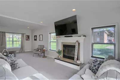 383 Northwestern Dr, Wayne Township, PA 16117 - Photo 10