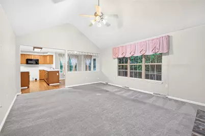707 Dunbury Ct, Seven Fields Boro, PA 16046 - Photo 14