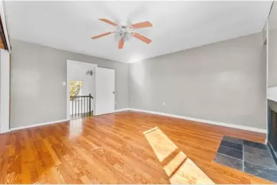 797 Carlton Dr, Bentleyville, PA 15314 - Photo 4