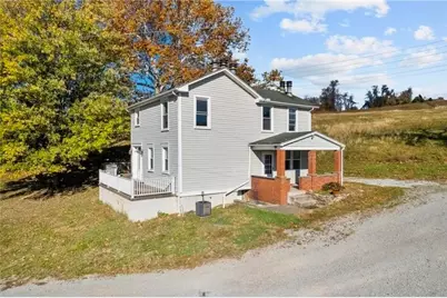 797 Carlton Dr, Bentleyville, PA 15314 - Photo 2