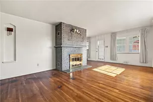223 Lexington Dr, Elizabeth Twp/Boro, PA 15135 - Photo 2