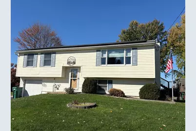 140 Cornell Dr, Center Township, PA 16001 - Photo 2