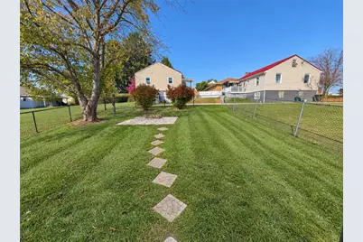 855 Glenn St, South Strabane, PA 15301 - Photo 10