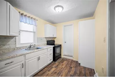 716 Saint Clair Ave, Jeannette, PA 15644 - Photo 10