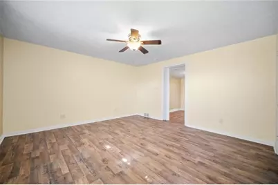 716 Saint Clair Ave, Jeannette, PA 15644 - Photo 18