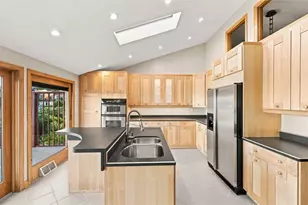 309 Wyoming St, Pittsburgh, PA 15211 - Photo 10