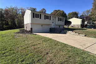 1048 Barnsley Dr, South Park, PA 15129 - Photo 1