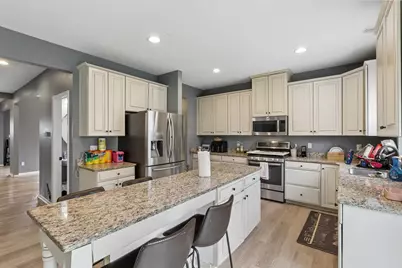 4062 Bentwood Dr, Canonsburg, PA 15317 - Photo 8