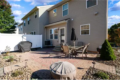 210 Broadstone Dr, Adams Township, PA 16046 - Photo 32