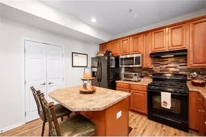 210 Broadstone Dr, Adams Township, PA 16046 - Photo 18