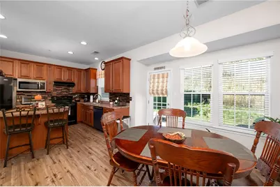 210 Broadstone Dr, Adams Township, PA 16046 - Photo 12
