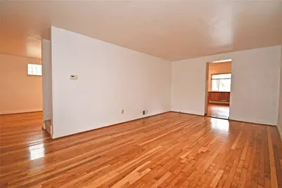 1568 Bellaire Pl, Pittsburgh, PA 15226 - Photo 2