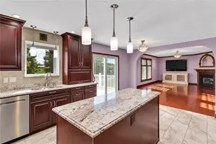420 Lexington Dr, Hempfield Township, PA 15601 - Photo 4