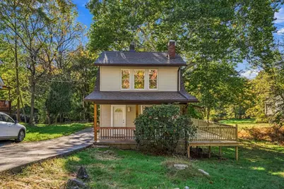 162 Stephens Lane, Pittsburgh, PA 15147 - Photo 1